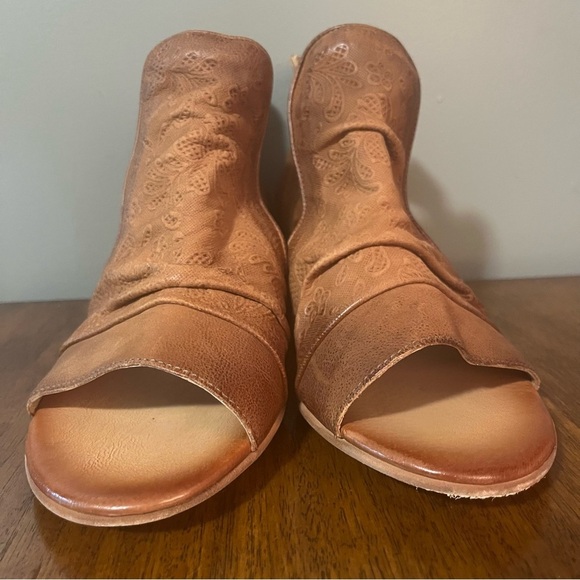 Miz Mooz Tan Leather Open Toe Leather Sandals Size wide 8.5 US/39 EUR - Picture 5 of 14